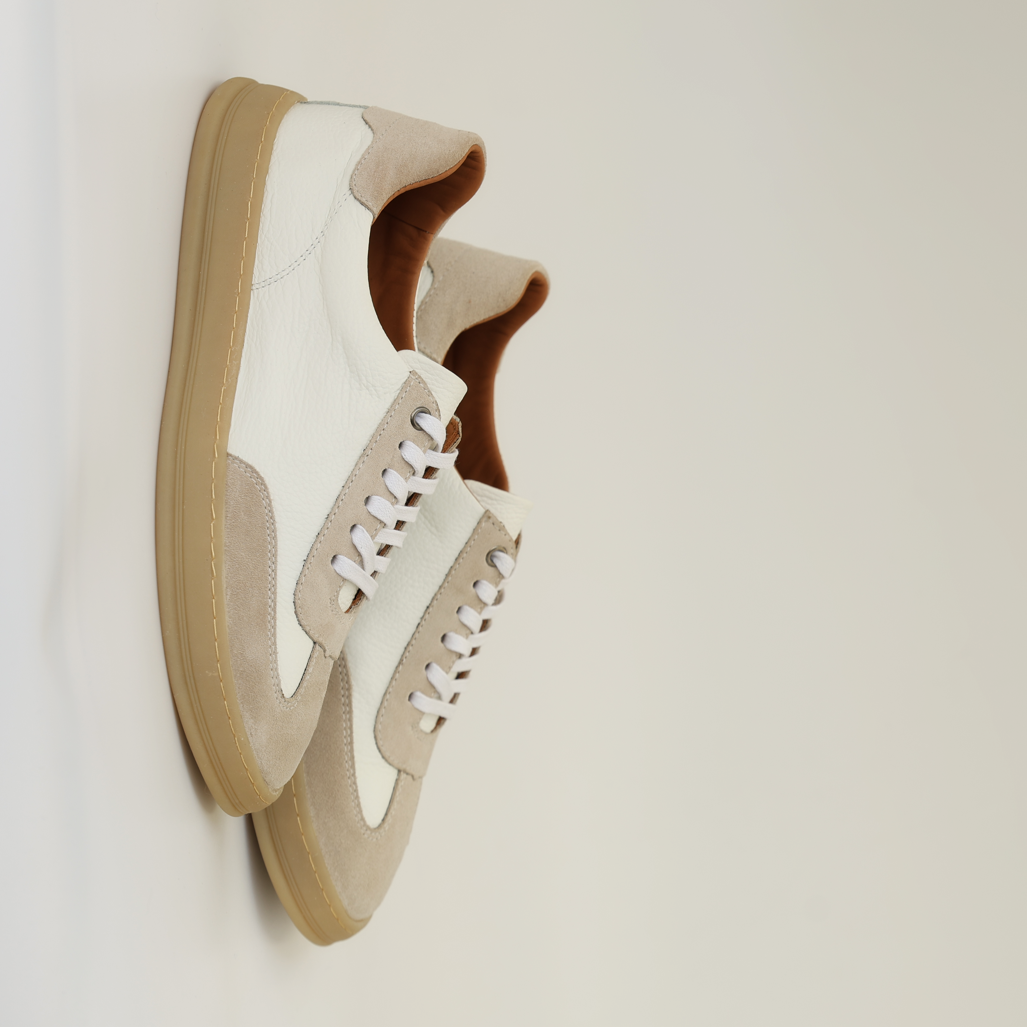 Basket Walk en daim 540 (White)