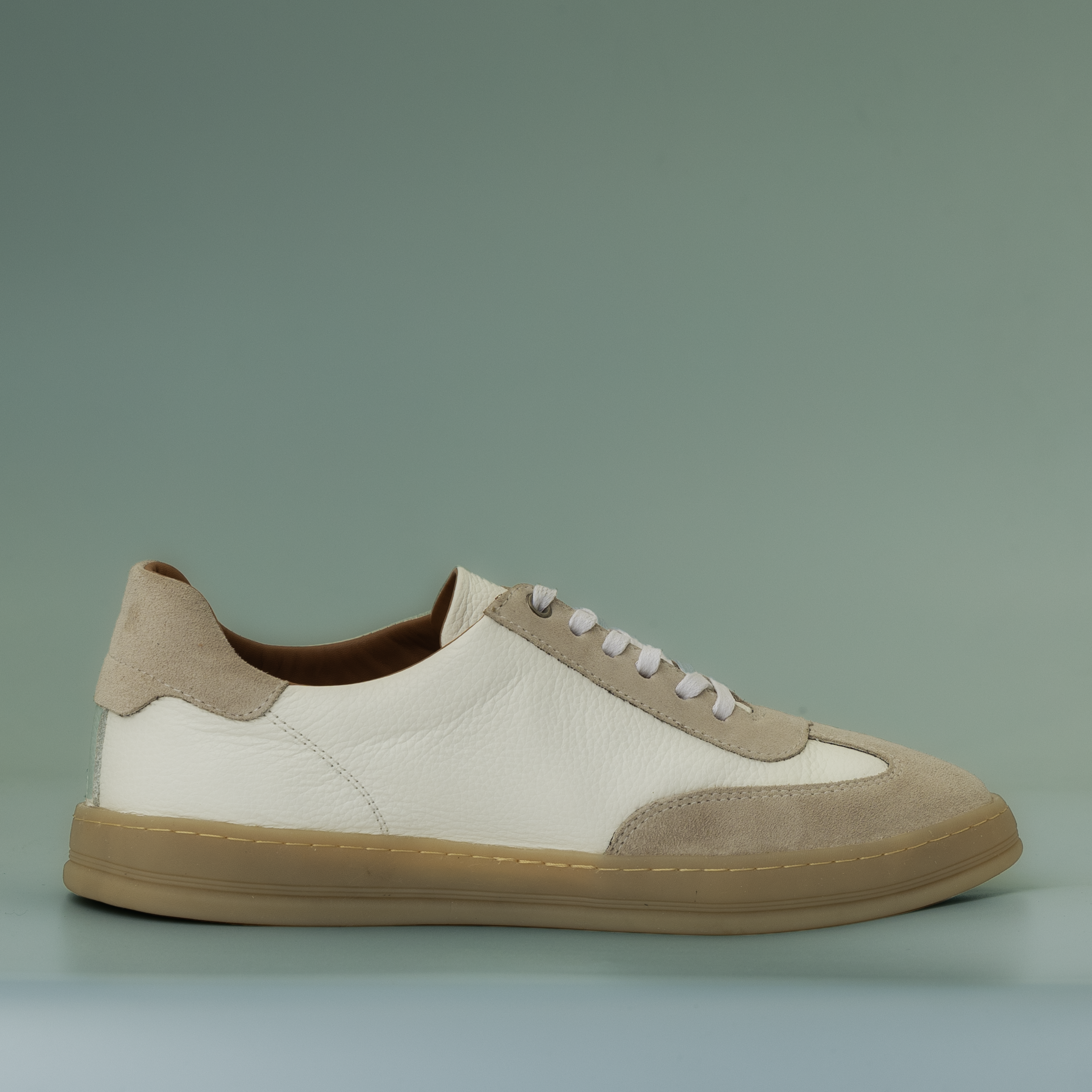 Basket Walk en daim 540 (White)