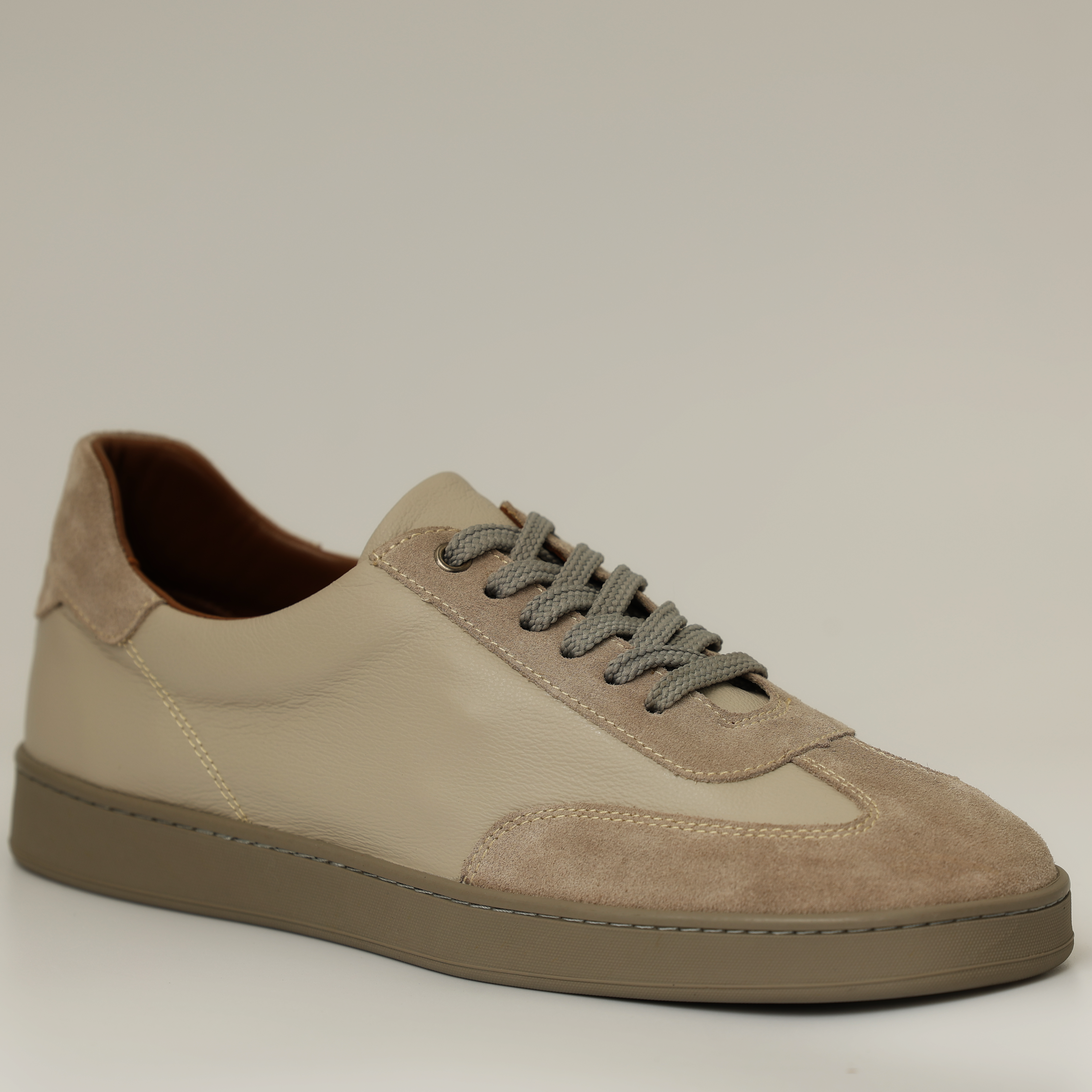 Basket Walk en daim 540 (White)